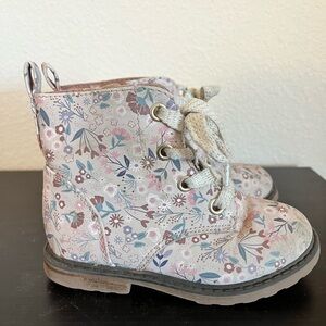 Kids Floral Lace-Up Boots in Pink
